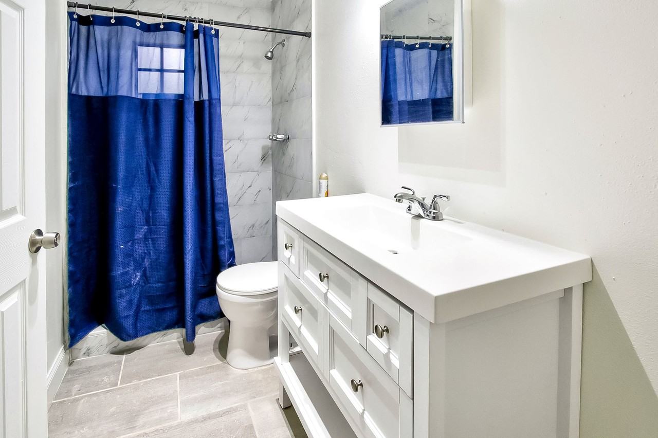 N Ashley St - Photo 3 of 18