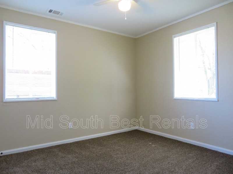 2983 Southwall St - Photo 6 of 7