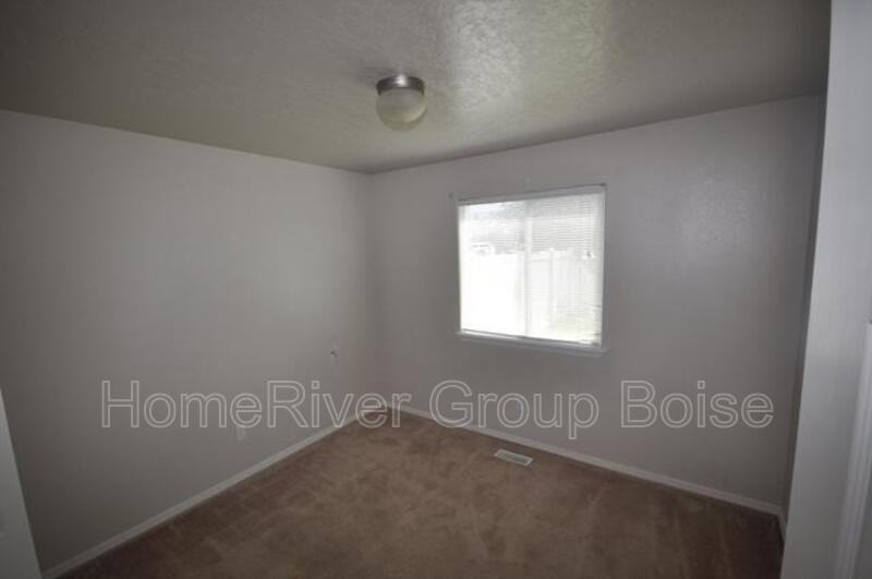 1297 E Sicily St - Photo 5 of 13