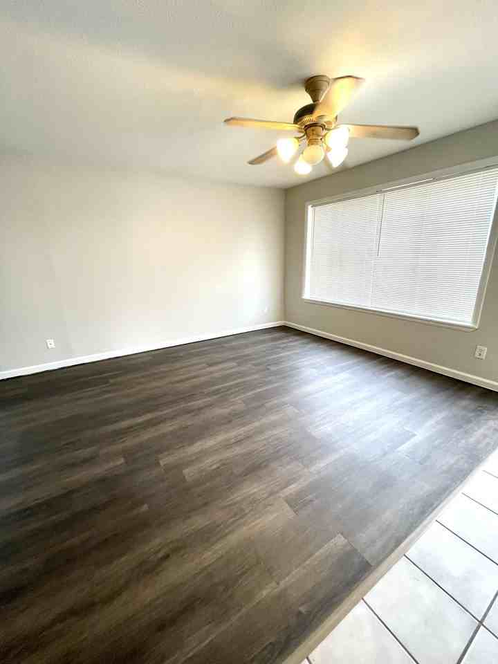 19420 N 5th Dr - Photo 2 of 17