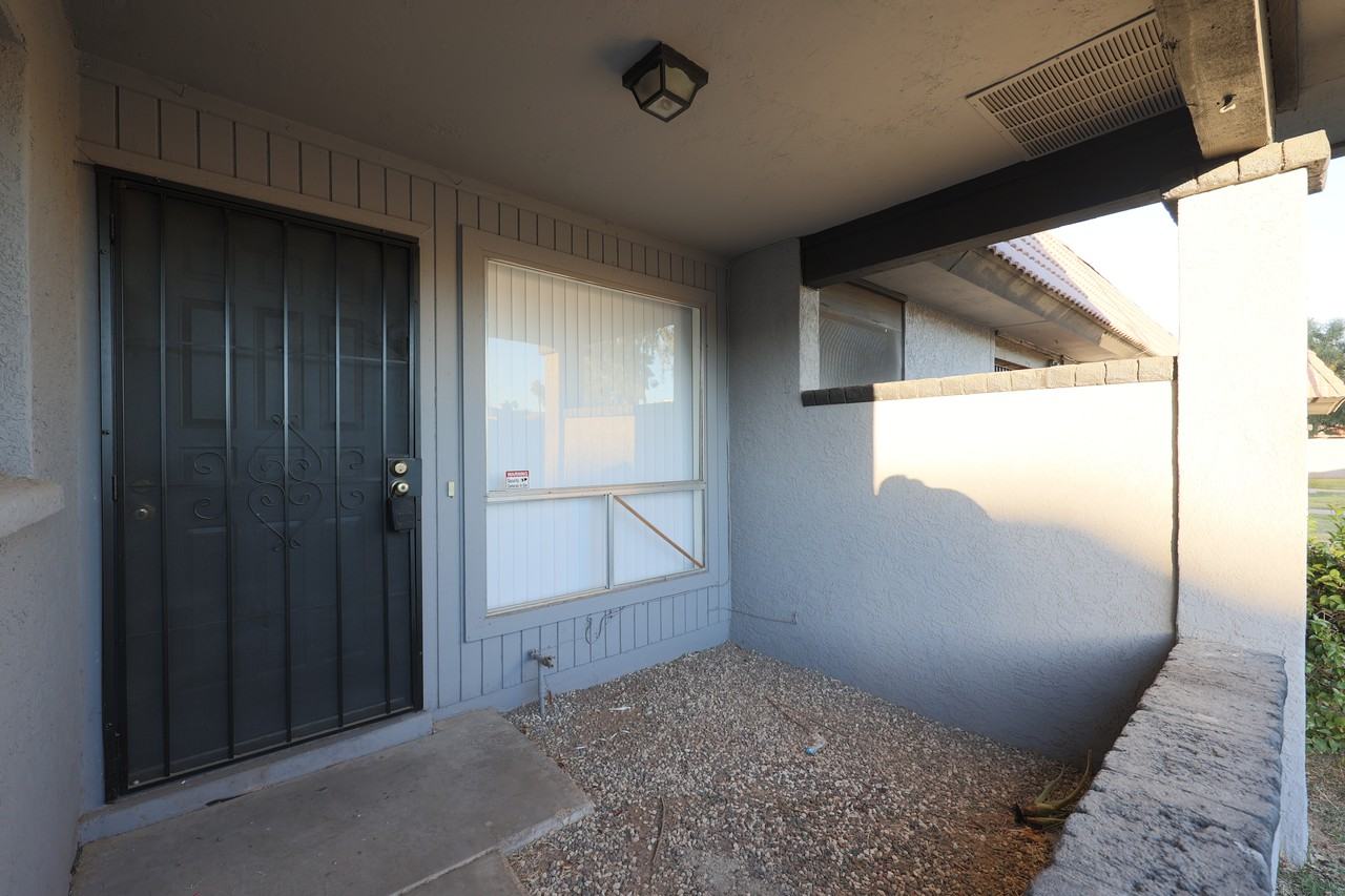 9029 W Elm St #8 - Photo 4 of 28