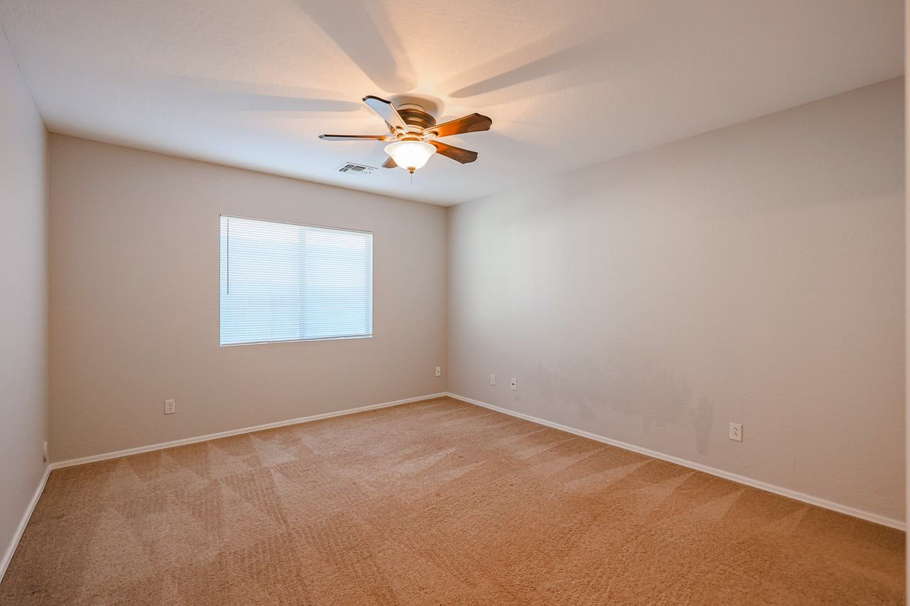 17747 W Ventura St - Photo 7 of 25