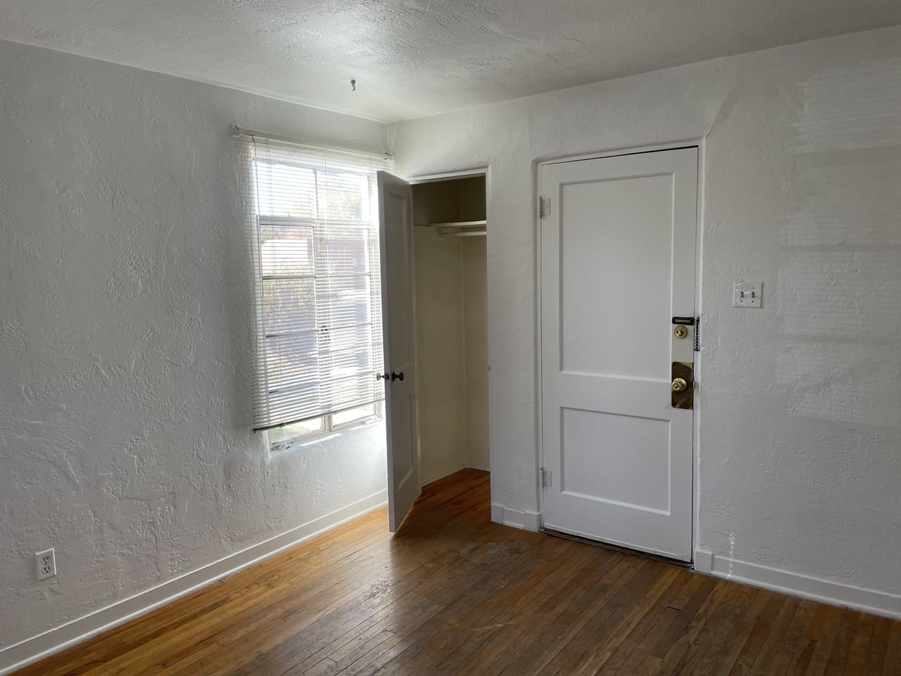 504 14Th St Sw - Photo 6 of 44