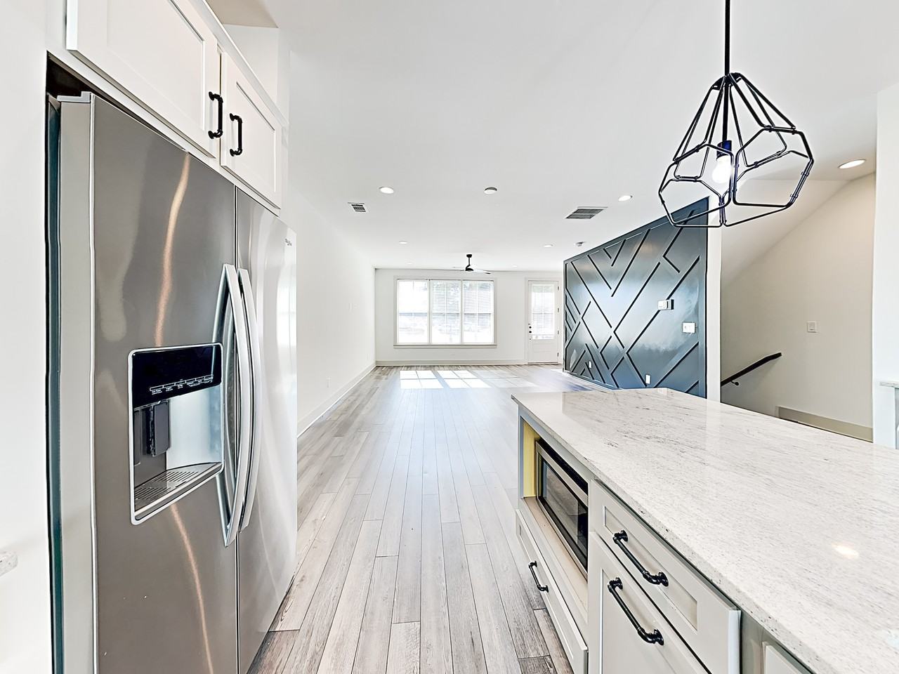 583 King Arnold St - Photo 5 of 23