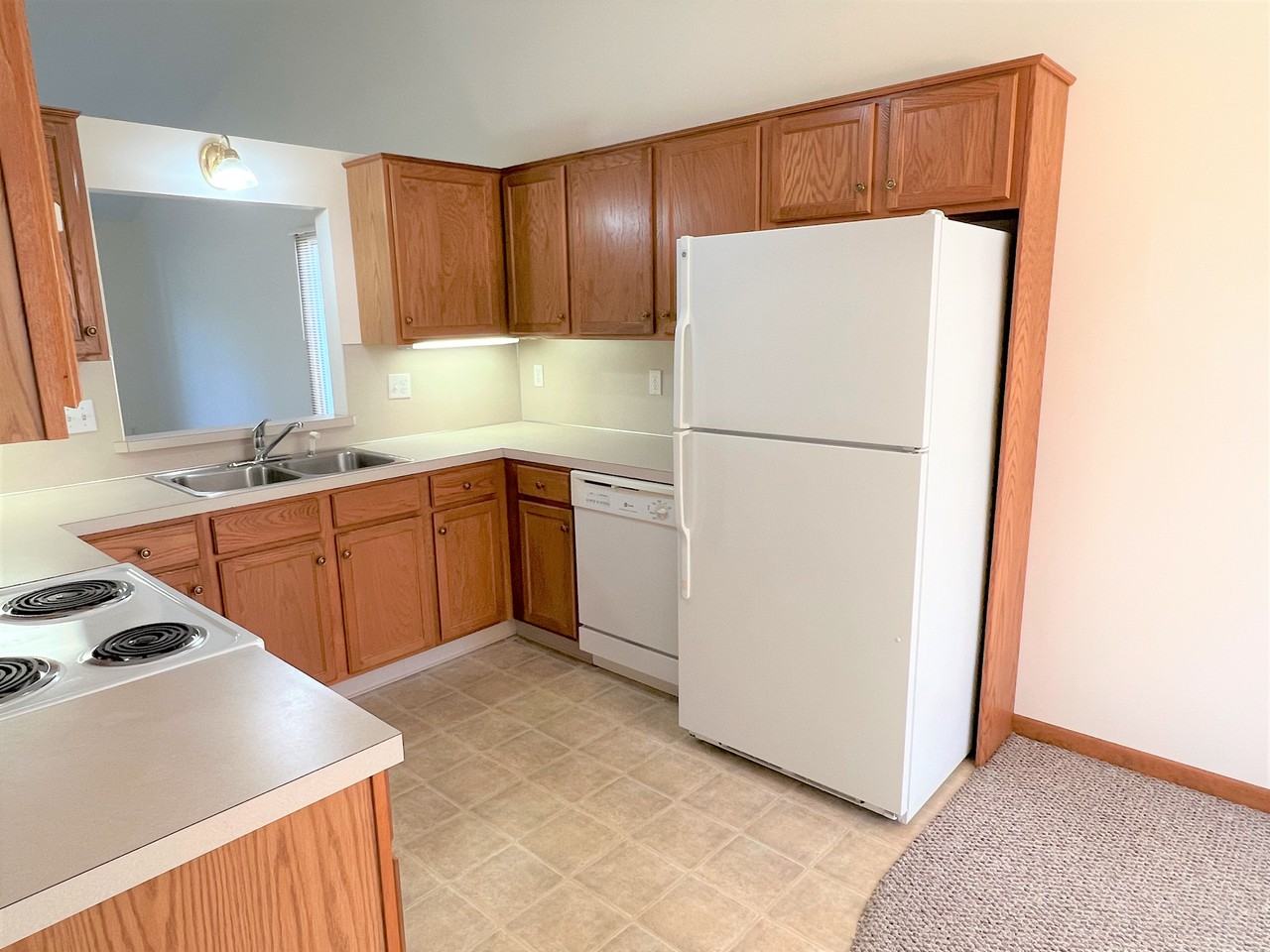 329 Nestlewood Dr - Photo 2 of 9