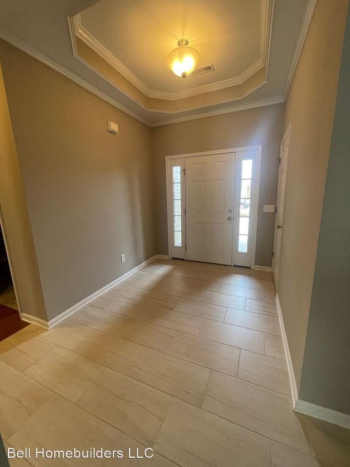 2854 Amsterdam Ln - Photo 3 of 20