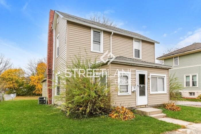 320 Sycamore St - Photo 2 of 15