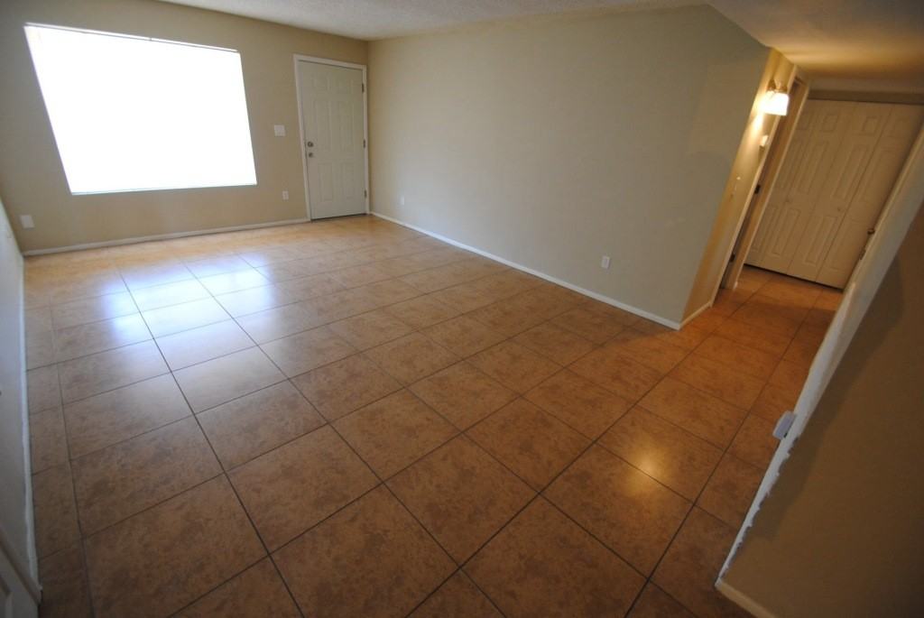 5311 W Holly St - Photo 3 of 17