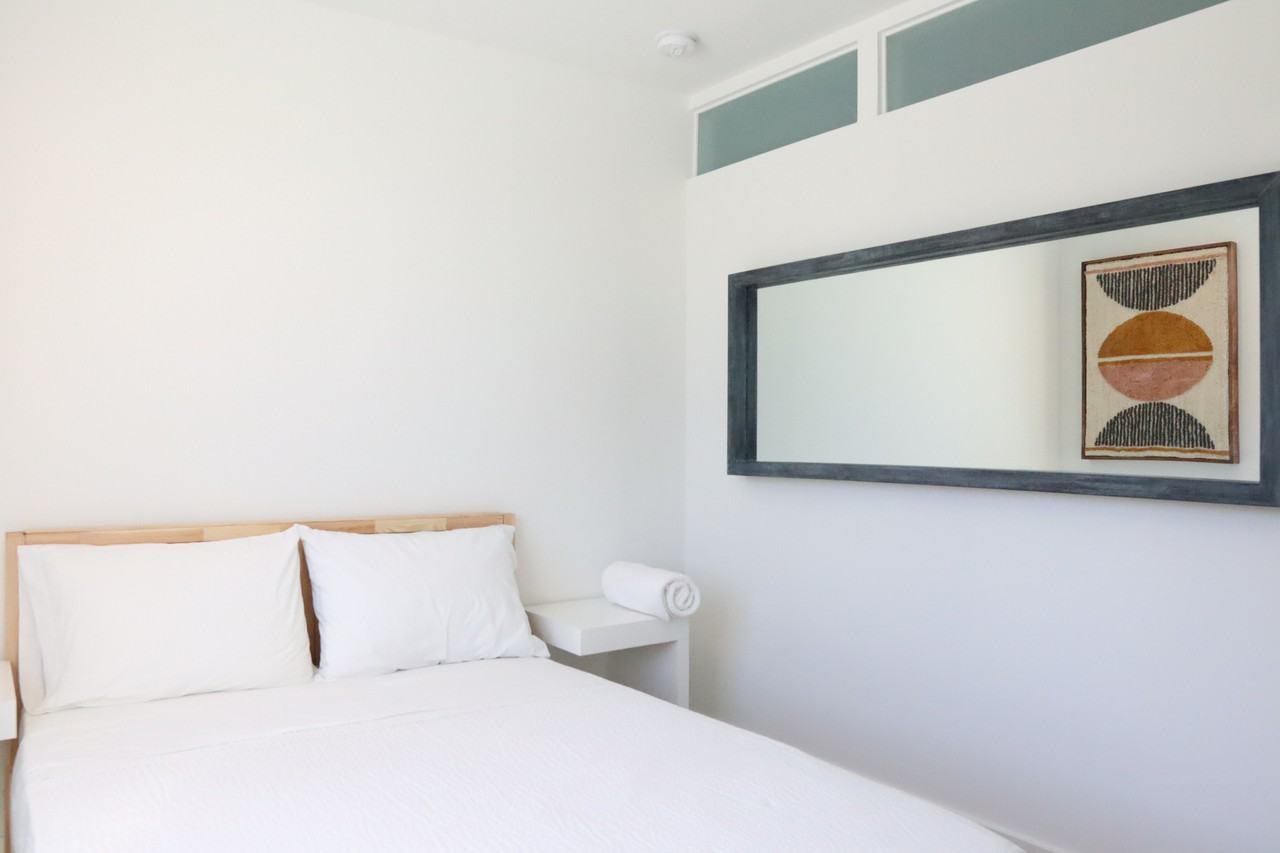 904 Northeast 15th Avenue - Photo 3 of 29