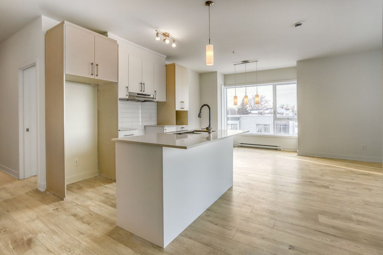 430 Rue Notre Dame #300