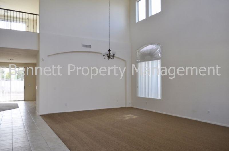 9412 S 46th Dr - Photo 2 of 25