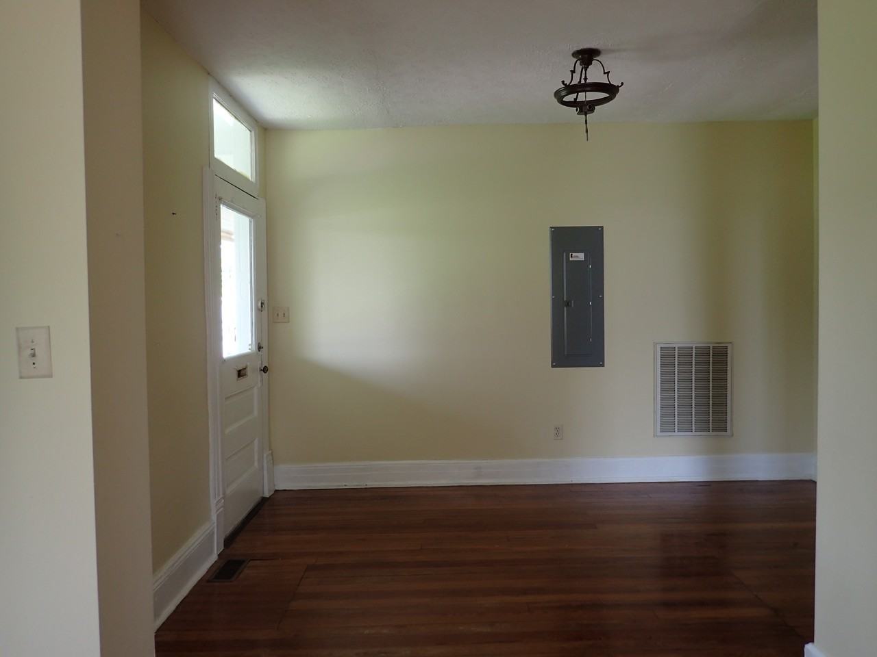 1418 Church St #1 - Photo 3 of 11