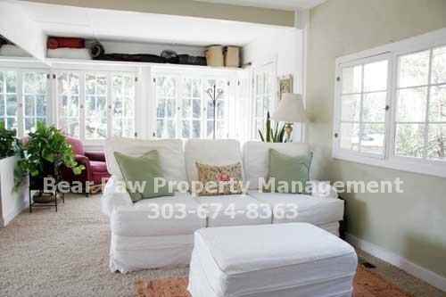 28134 Kinnikinnick Rd - Photo 2 of 22