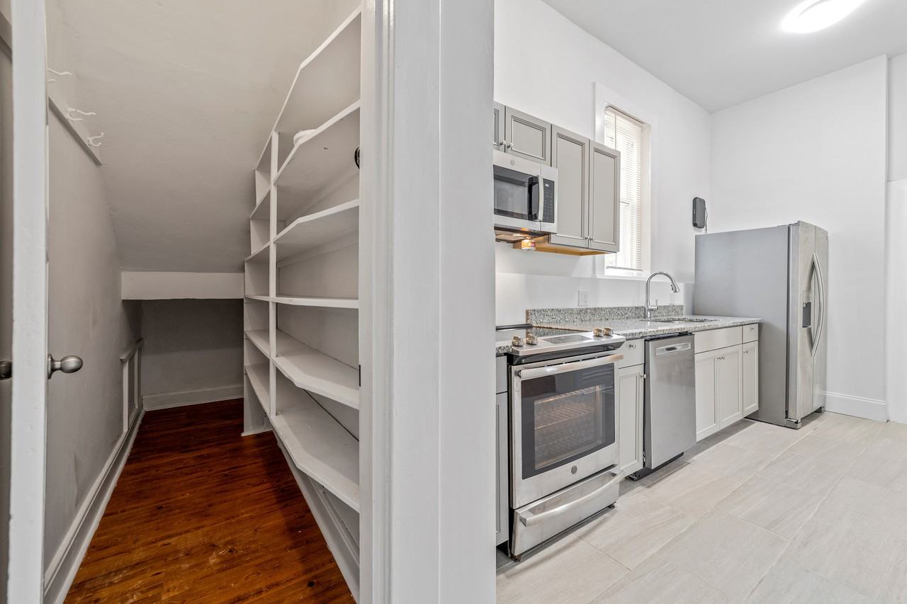 Barton Ave - Photo 7 of 15