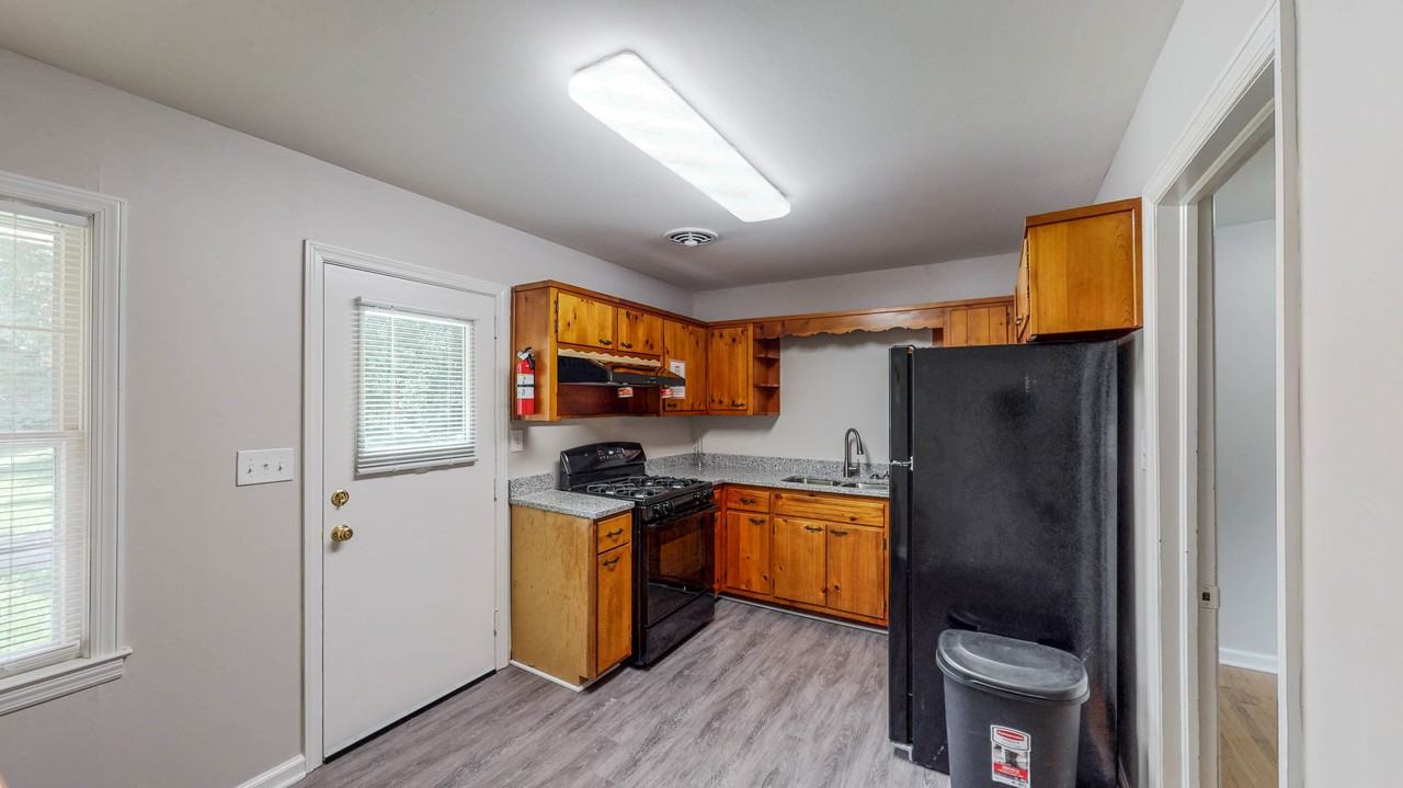 Mango Ct - Photo 4 of 9