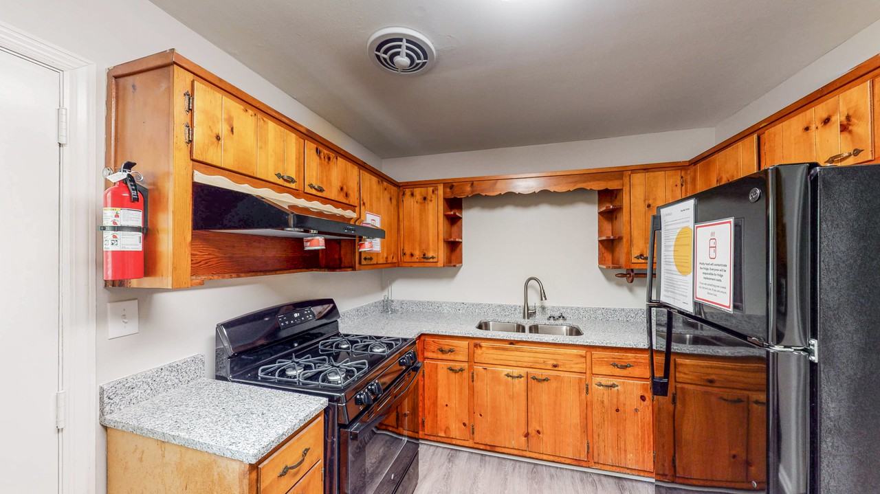 Mango Ct - Photo 2 of 9