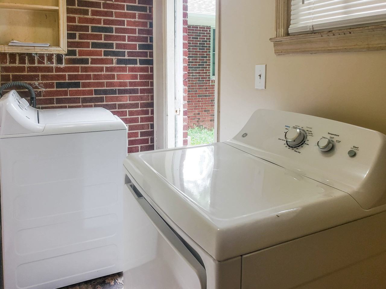 Mango Ct - Photo 5 of 9