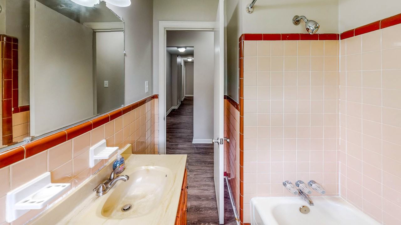 Mango Ct - Photo 7 of 9