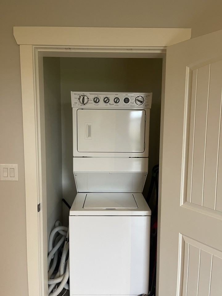 42875 Yale road west - Photo 3 of 6