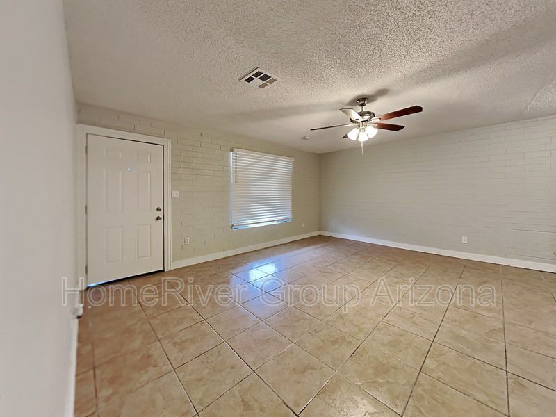 3153 W San Miguel Ave - Photo 2 of 21