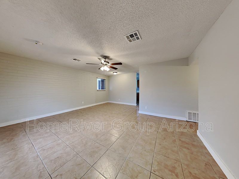 3153 W San Miguel Ave - Photo 3 of 21