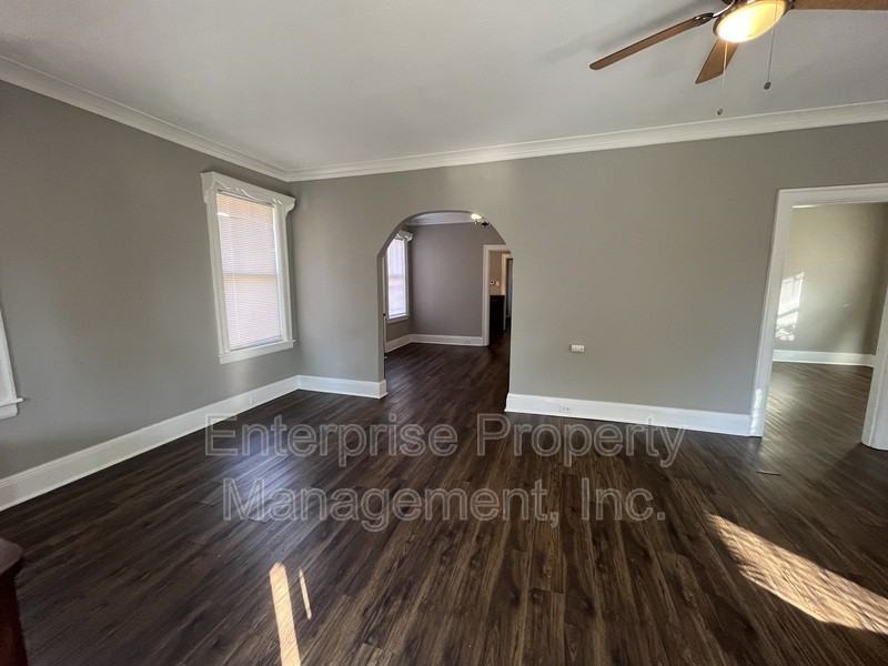 836 Maury St - Photo 7 of 35