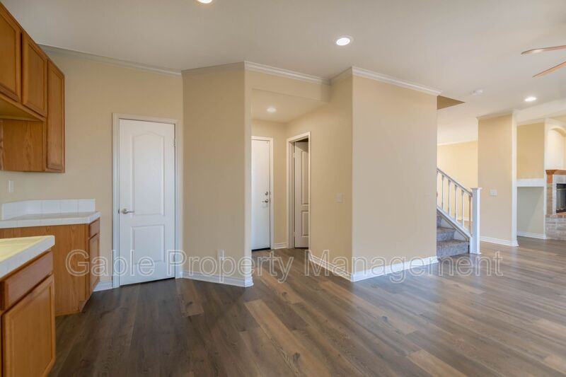 37400 Queen Anne Pl - Photo 7 of 20