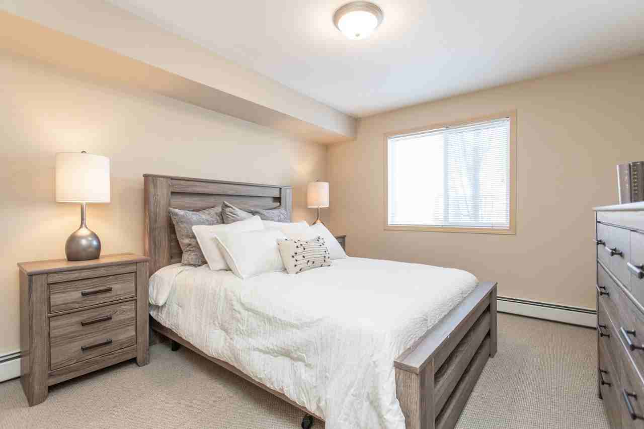 Lonsdale Apartments - Photo 2 of 12