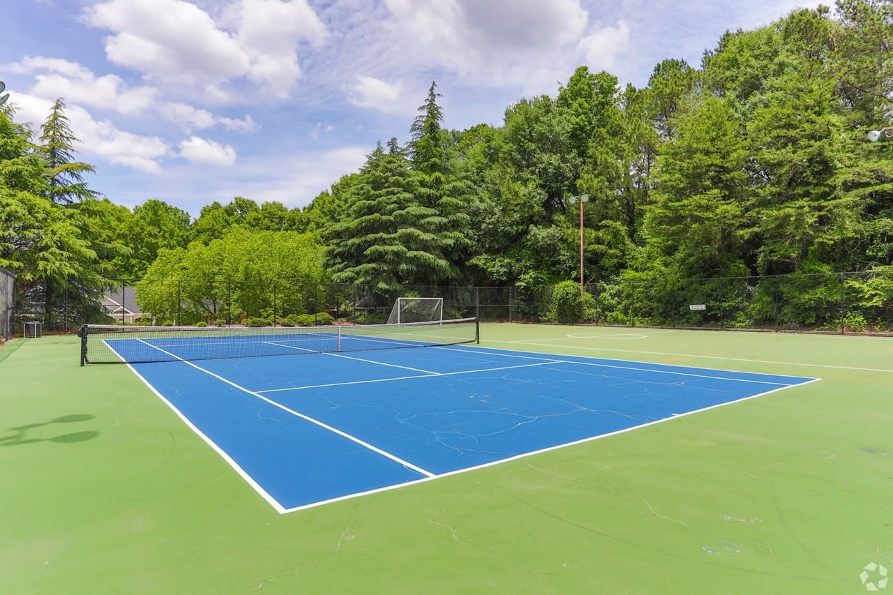 The Columns at Club Drive - Photo 7 of 21