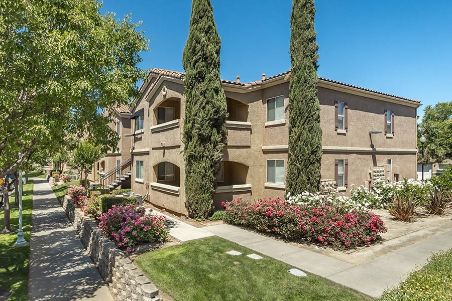 CASTELLINO AT LAGUNA WEST Apartments 3300 Renwick Ave, Elk Grove, CA 95758 Zumper