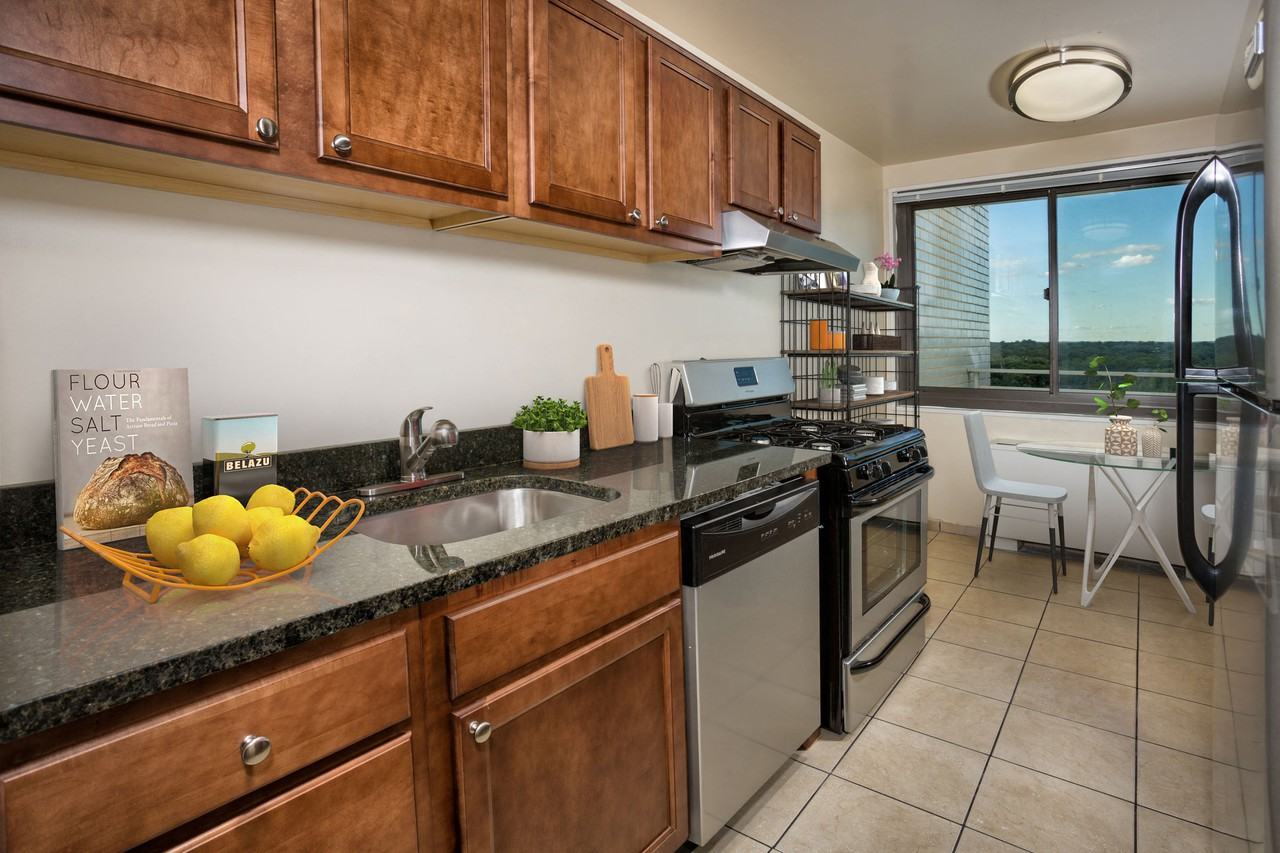 Colesville Towers Apartments - Photo 6 of 37