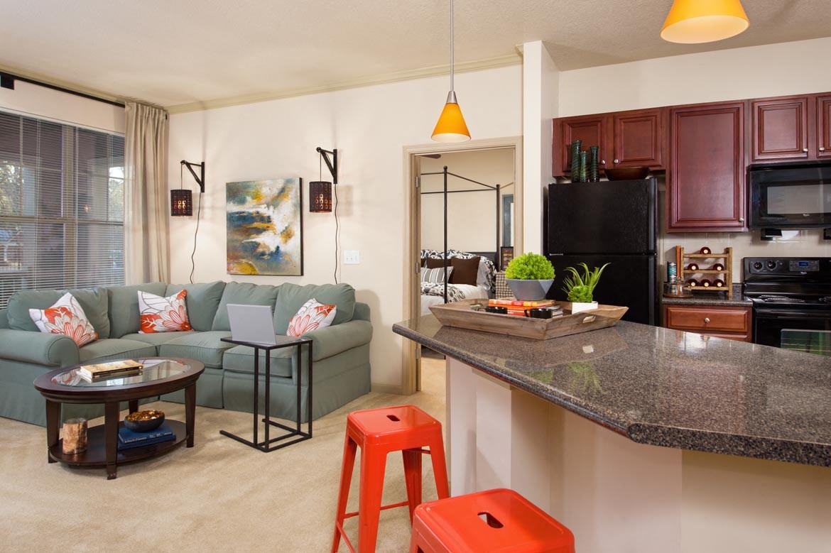 Walton Lakes - Photo 3 of 37