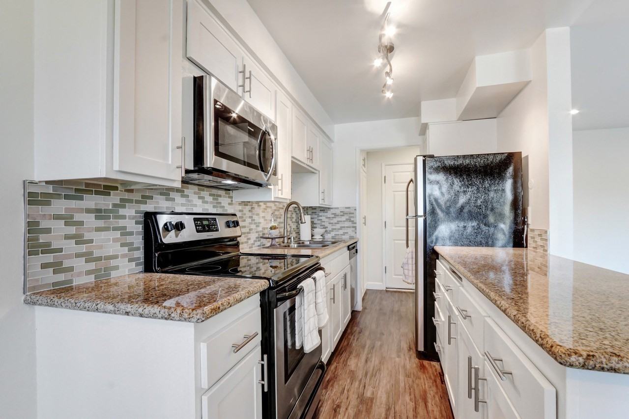 The Montecito - Photo 3 of 48