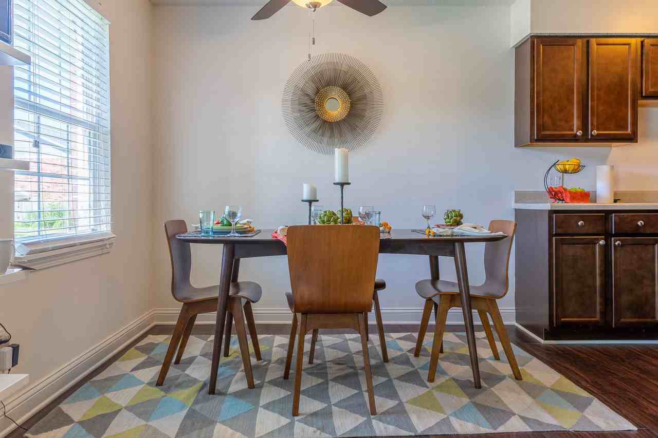 Hamilton Square Apartments - Photo 7 of 38