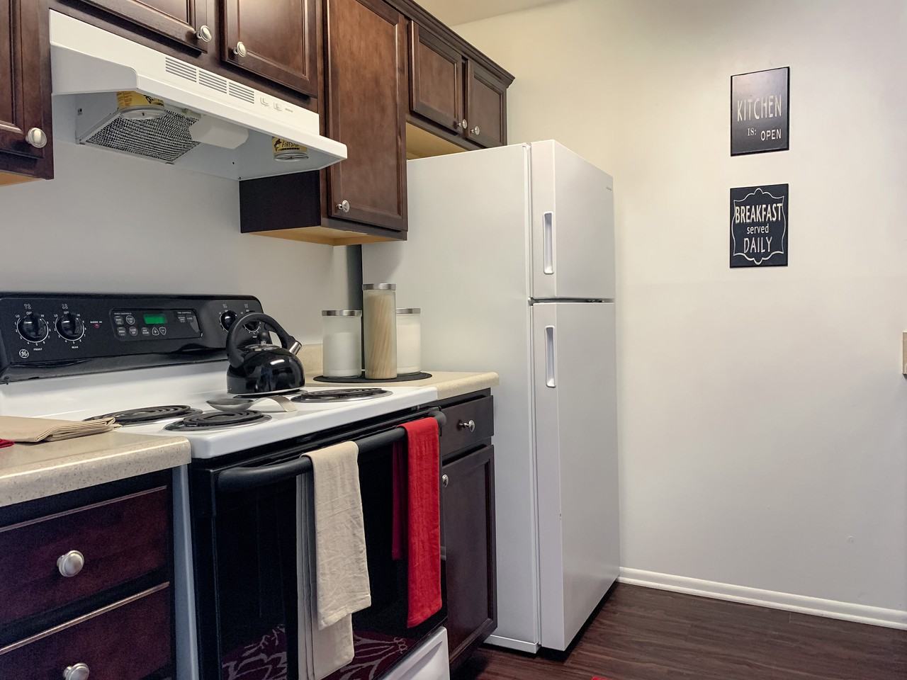 The Lodge Apartments - Photo 2 of 18