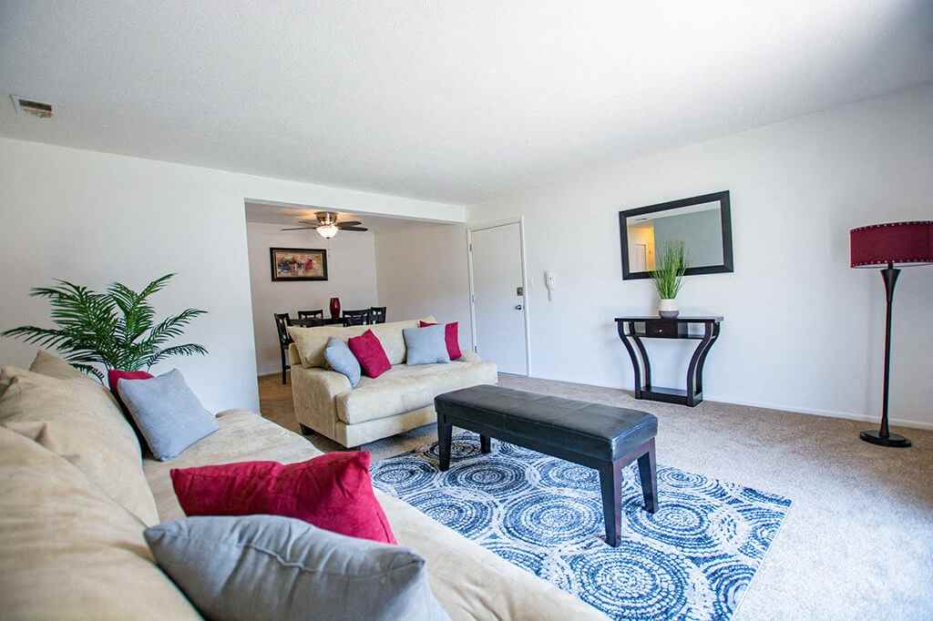 The Lodge Apartments - Photo 6 of 18