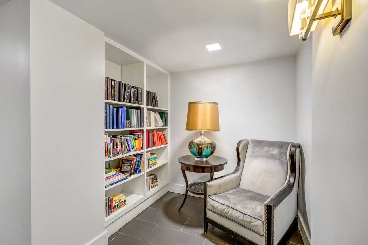 The Rodney Apartments - Photo 7 of 21