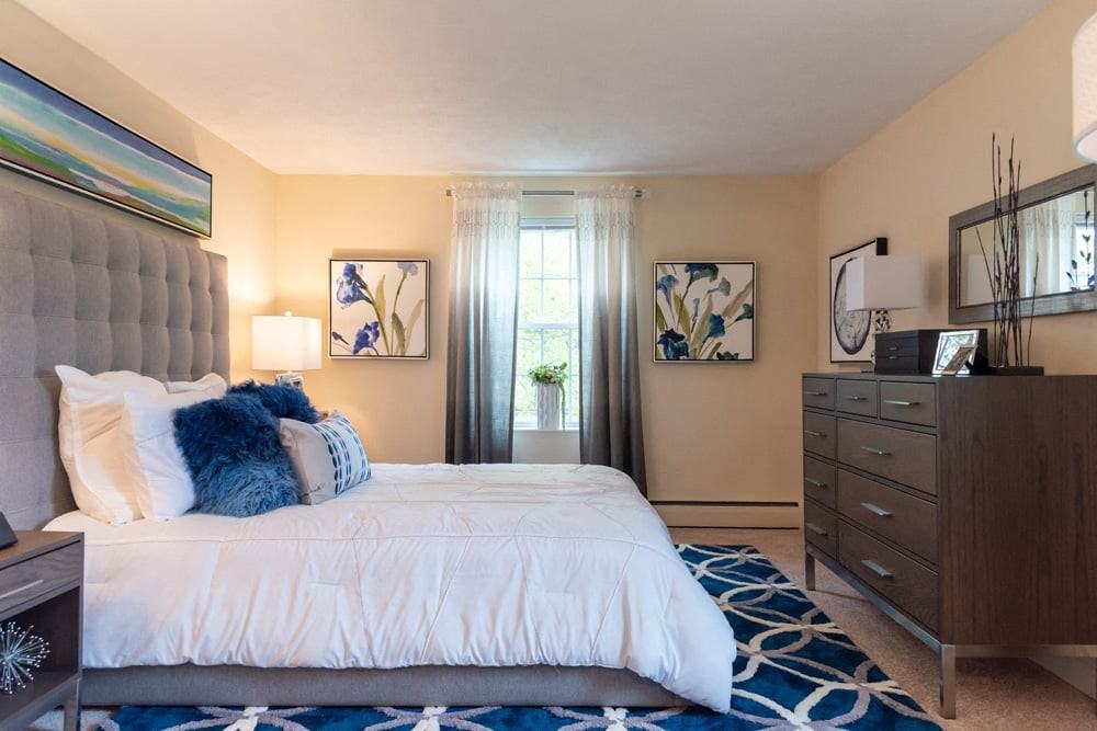 Beverly Commons - Photo 3 of 33