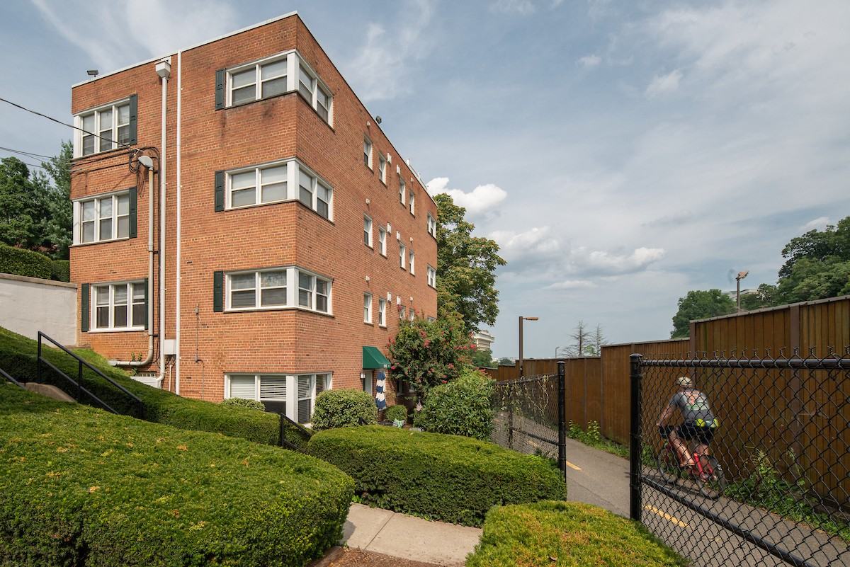 Park Georgetown - Photo 5 of 16