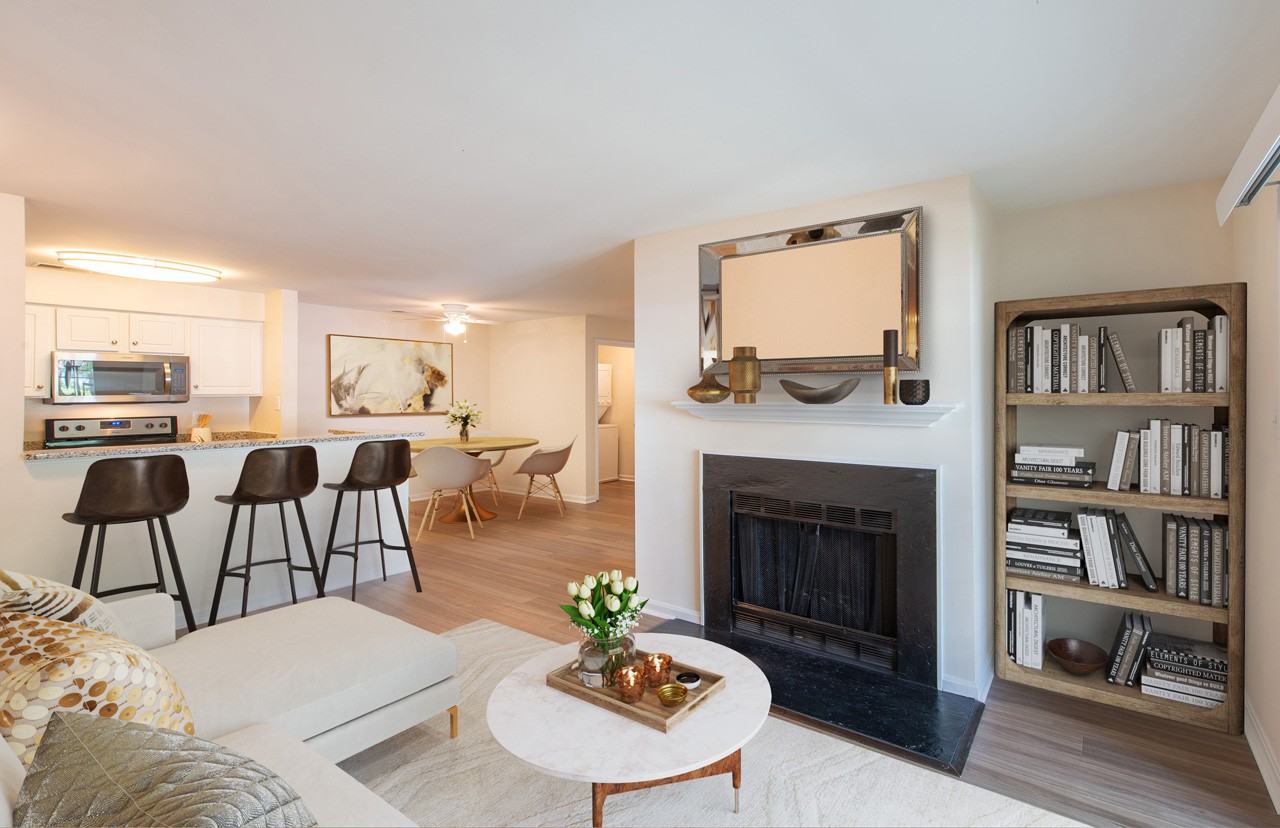 Saratoga Square - Photo 2 of 17