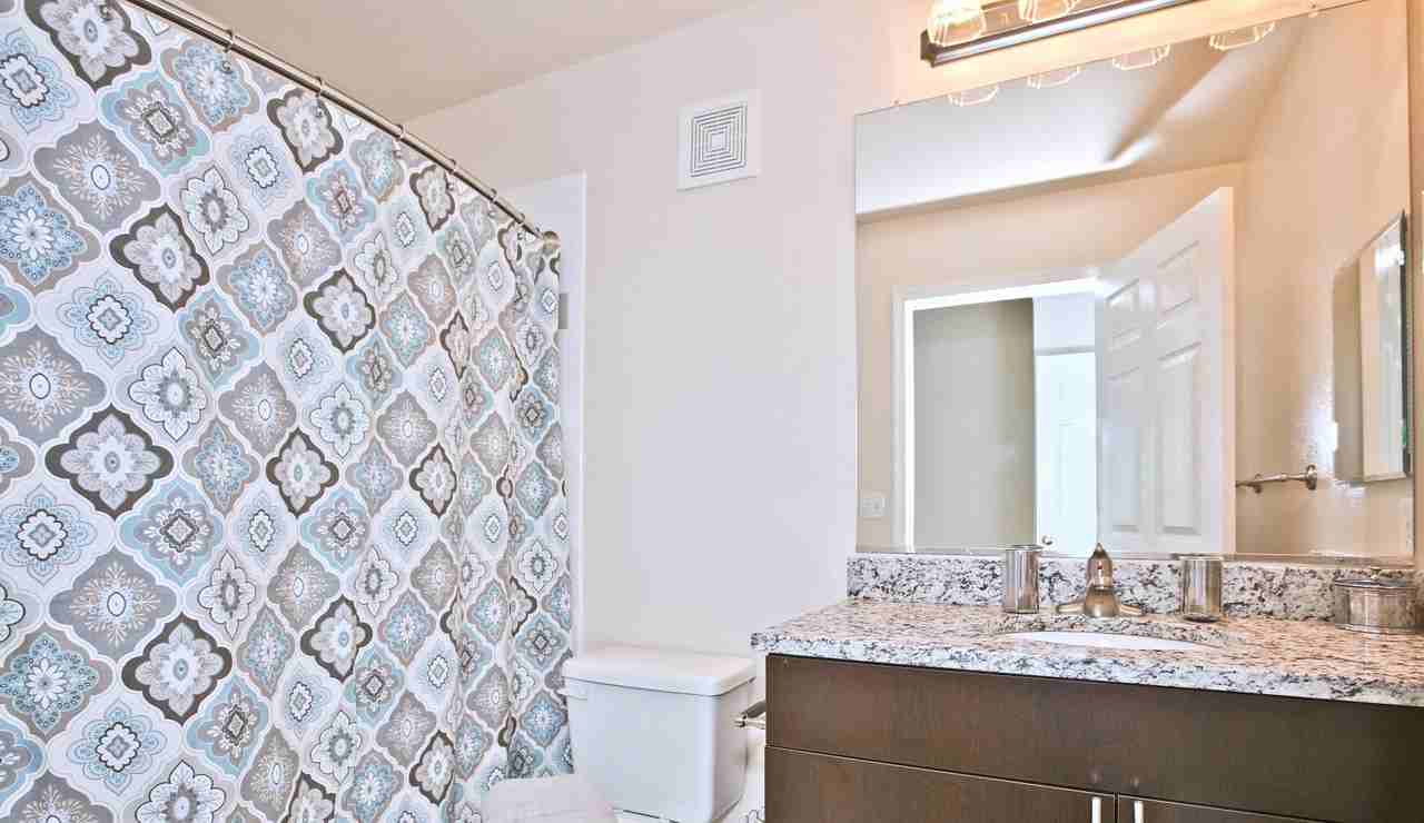 Broadlands Apartments - Photo 3 of 26