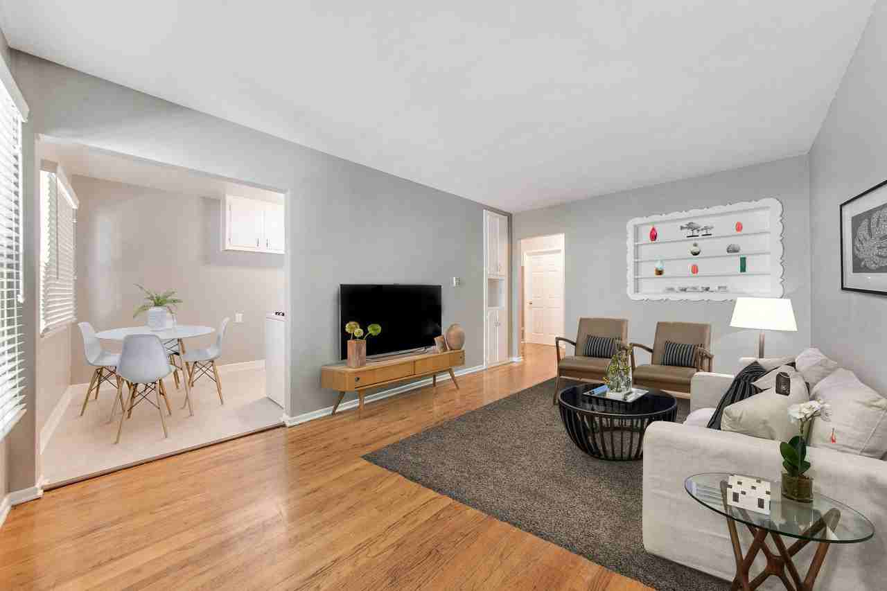 591-629 Washington - Photo 2 of 8