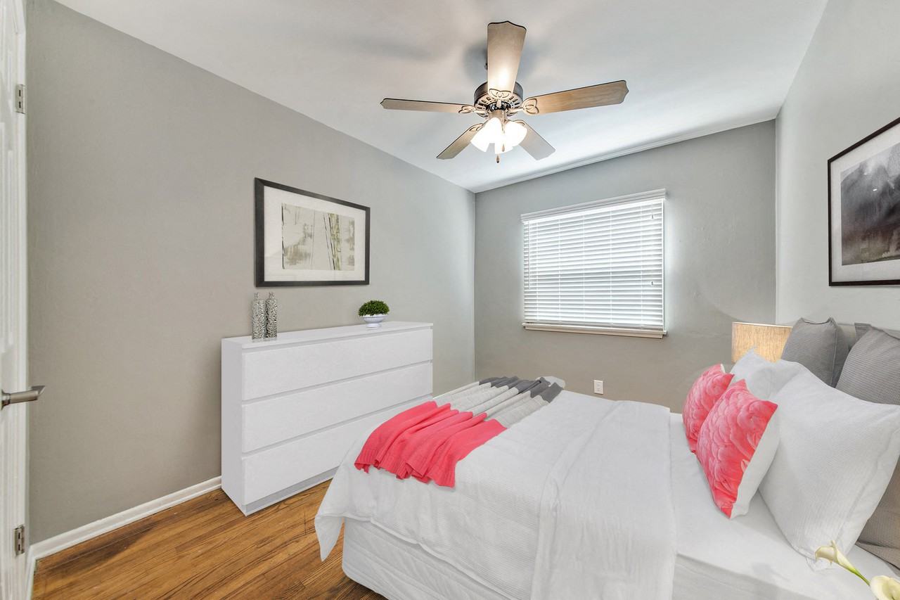 591-629 Washington - Photo 4 of 8