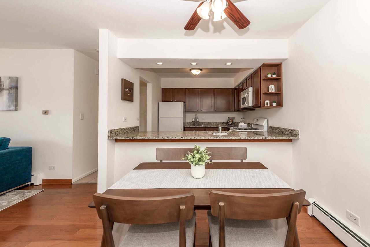Barrington Lakes Apartments - Photo 5 of 50