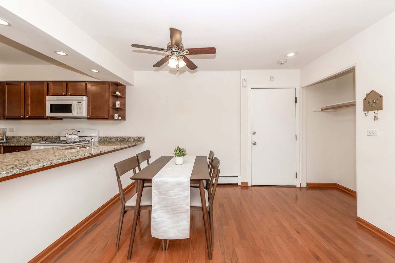 Barrington Lakes Apartments - Photo 6 of 50