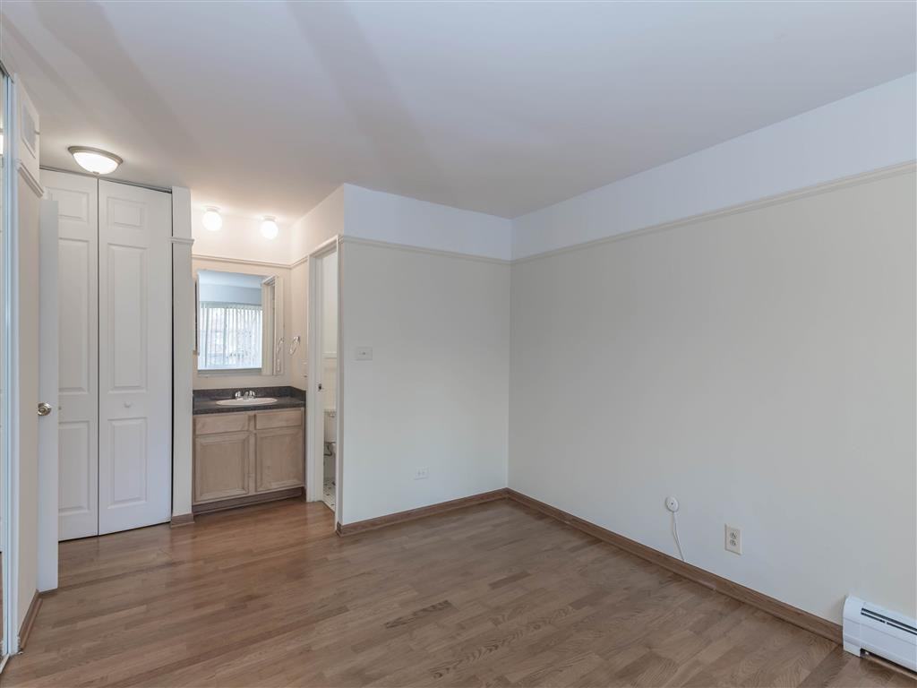 Winthrop Place - Photo 7 of 14