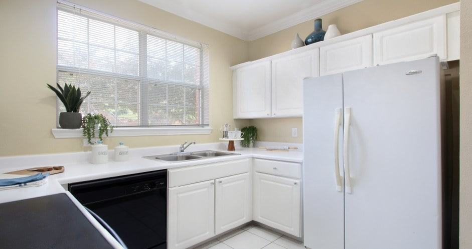 SaddleBrook Apartments - Photo 3 of 33