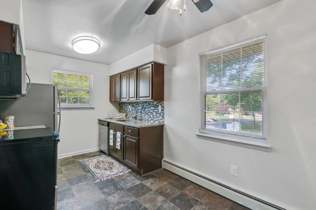 Roberts Mill Apartments and Townhomes - Photo 2 of 31