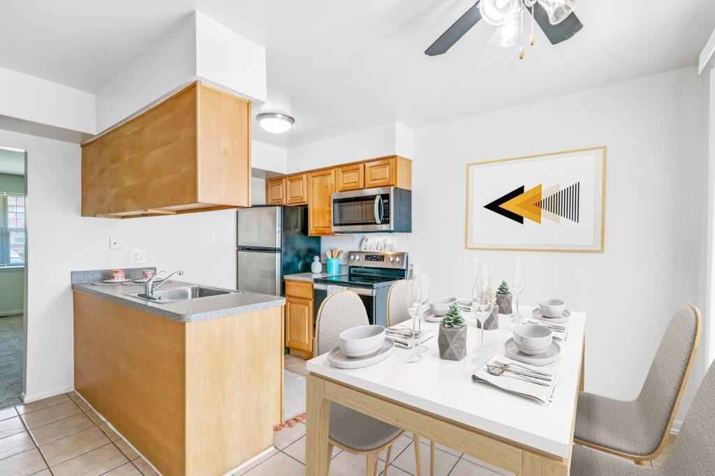 Roberts Mill Apartments and Townhomes - Photo 4 of 31