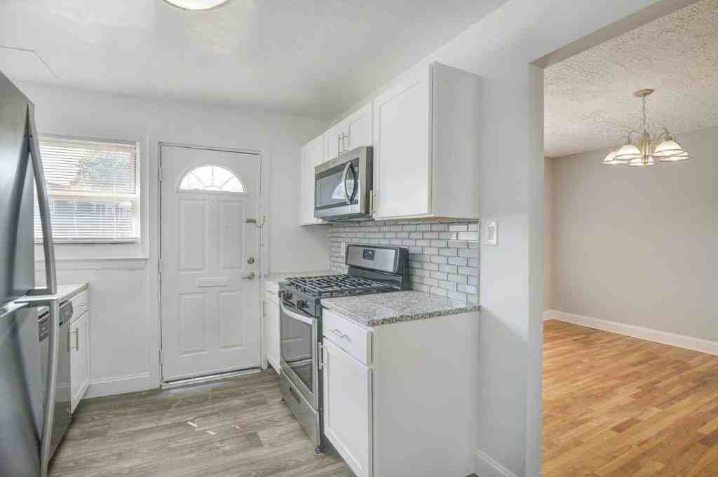 Elmwood Village Apartments and Townhomes - Photo 2 of 19